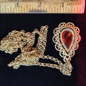 1973 AVON Granada Pendant necklace